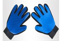 China Silicone Pet Grooming Brush Glove , Pet Hair Cleaning Glove 23 * 17 Cm supplier