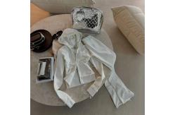 China Heavyweight Womens Matching Sweatsuit With Crop Zip Up Distress Rips Embroidery Letter Patches supplier