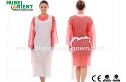 China Anti Oil Embossed Surface PE Single Use Apron For Food Processing supplier