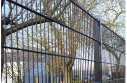 China 868 & 656 Twin-Wire Mesh Security Fencing Systems With Cheaper Price supplier
