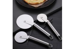 China Stainless Steel Pizza Cutter Wheel Knife Kitchen Baking Tools supplier