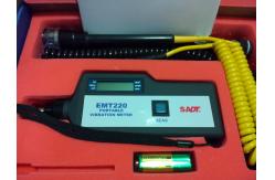 China Digits Liquid Crystal Display Handheld Portable Vibration Meter Inter Probe supplier