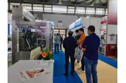 China SUS304 Hair Oil Filling Machine 1.5m Automatic Bottle Filling Machine supplier