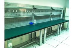 China Customized Warehouse Garage Industrial Work Table With Led Tube Overhead supplier