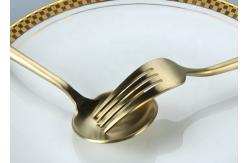China Fadeless Luxury Matte Gold SS304 Fork Knife Spoon Set supplier