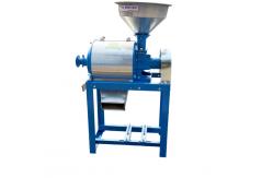 China Stainless Steel Flour Mill Machine 200kg/H Rust Free Wheat Grinder Machine supplier