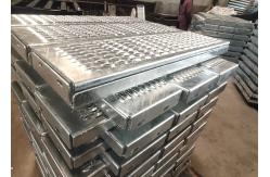 China Aluminum And Mild Carbon Punched Galvanised Walkway Grating 0.3MM- 8MM Thickness supplier