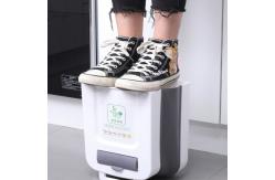 China Customized Collapsible Hanging Trash Can White Folding Kitchen Trash Can supplier
