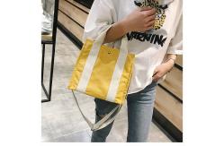 China Collapsible Crossbody 50cm Handle Printed Canvas Shopping Bags supplier
