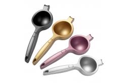 China Painting Manual Lemon Squeezer 22*7*4.5 cm Manual Citrus Juicer supplier