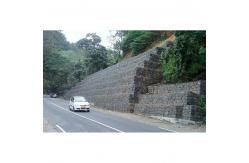 China Hexagonal Hole Galvanized Iron Wire Mesh Gabion Box PVC Coated supplier
