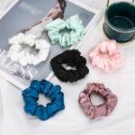 Custom 22mm Mulberry Silk Scrunchies 0.03kg Elastic Hair Bands for sale