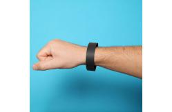 China Custom Tyvek Event Wristbands Barcode Number Waterproof Party Identification Admission Paper Bracelet supplier