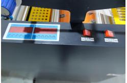 China SMFM-390D Semi Automatic Digital Cut Film Laminator With Overlap Function supplier