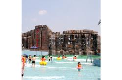 China Robust Water Park Wave Pool With Lighting Effects And Varying Wave Frequency supplier
