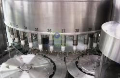 China 3.5KW Water Filling Machines XGF16-16-5D With 16 Filling Heads supplier