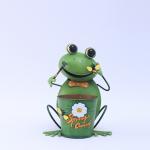 ODM Exquisite Metal Frog Ornaments / Metal Frog Figurines With Bucket for sale