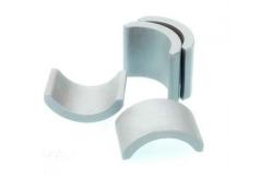 China SrO 6Fe2O3 Ferrite Arc Magnet Electric For 750 550 Electric Tool supplier
