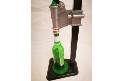 China Crown Cap Manual Bottle Capper 26 - 29mm Cap Diameter With Good Sealing Degree supplier