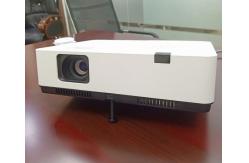 China 3LCD 4000 Lumens Hd Multimedia Lcd Projector Multimedia Video Projector supplier