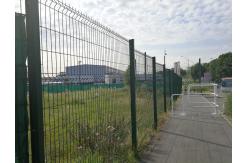 China Curved 3D V Mesh High Security Fencing Green Plastic Coated supplier