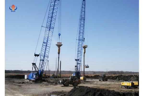 High Power 180 KW Vibroflot Equipment With Double Lock Pressure Stock Bin