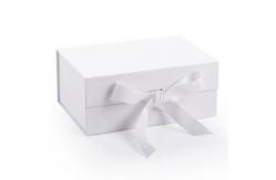 China Custom Rectangle Packaging Magnetic Folded Flat Paper Cardboard Packing Gift Boxes supplier