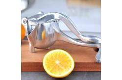 China Kitchen Aluminum Alloy DIY Juice Pressing Fruit And Vegetables Lemon Clip Manual Juicer supplier