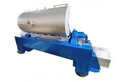 China VFD Control Box 3 Phase Liquid - Liquid - Solid Decanter Centrifuge Used Alloy Tiles supplier