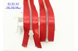 China High End High Polished Metal Separating Zipper Red Tape Customized For Coveralls supplier
