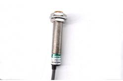 China Portable Inductive Cylinder Proximity Switch High Repeated Positioning Accuracy supplier