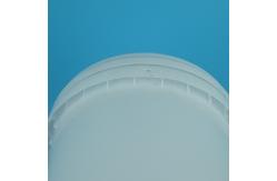 China 10kg Food Grade PP Packaging Drum With Lid And Handle supplier