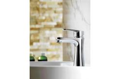 China Modern Bathroom Wash Basin Faucet Brass Chrome with Ceramic Valve supplier