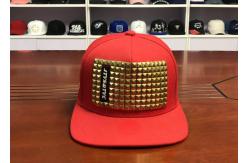 China Rivet Chain Personalized Child Snapback Hats Flat Brim 85% Acrylic + 15% Wool supplier