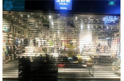 China Commerce Use 5000mm Wide 16mm Bar Clear Roller Shutters supplier
