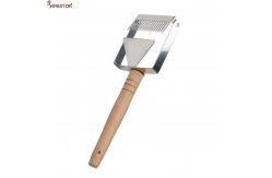 China Small Wooden Handle Honey Uncapping Tools 17 Needles Uncapping Fork supplier