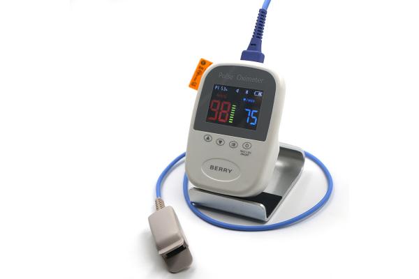 White Handheld Pulse Oximeter With Low / High SpO2 And Pulse Rate Alarm