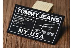 China Printing Custom Silicone Logos Woven Fabric Labels For Garments supplier