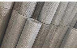 China 30m By 1.5m 8x8 Square Galvanised Mesh Breeding Welded Hot Dip Fencing supplier