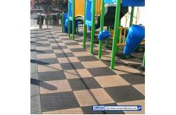 China Multi Purpose Rubber Interlocking Playground Tiles 50*50*2cm Waterproof supplier