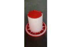 China 2kg 8kg Poultry Feeder Drinker For Chicken Feeding Lines supplier