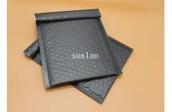 China Tear Resistant Metallic Bubble Envelopes Any Size Offset Printing Black supplier