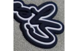 China Custom 3D Silicone Label Washable 3D Soft Silicone Logo Heat Transfer  Badge supplier