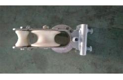 China Model SHCS - 2 Three Surpose Stringing Blocks Crossarm Mounted Stringing Block supplier