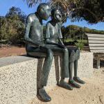 Garden 1.2m High Custom Bronze Sculpture Artists Of Double Figures