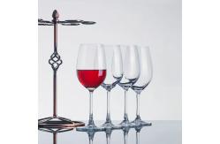 China Lightweight White Wine Glass With Smooth Surface Medium In Design supplier