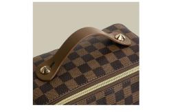 China High End Leather Lining Makeup Bag Multiple Layers Large Capacity supplier