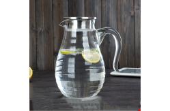 China Handmade 1800ml Pyrex Juice Carafe With Lid , Handled Large Glass Pitcher supplier