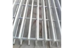 China Serrated Swage Locked Steel Grating Q195 Press Welded 3-80mm Bar Thickness supplier