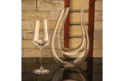 China Mouthblown Lead Free Wine Decanter , Round Cone Modern Wine Decanter Easy To Clean supplier